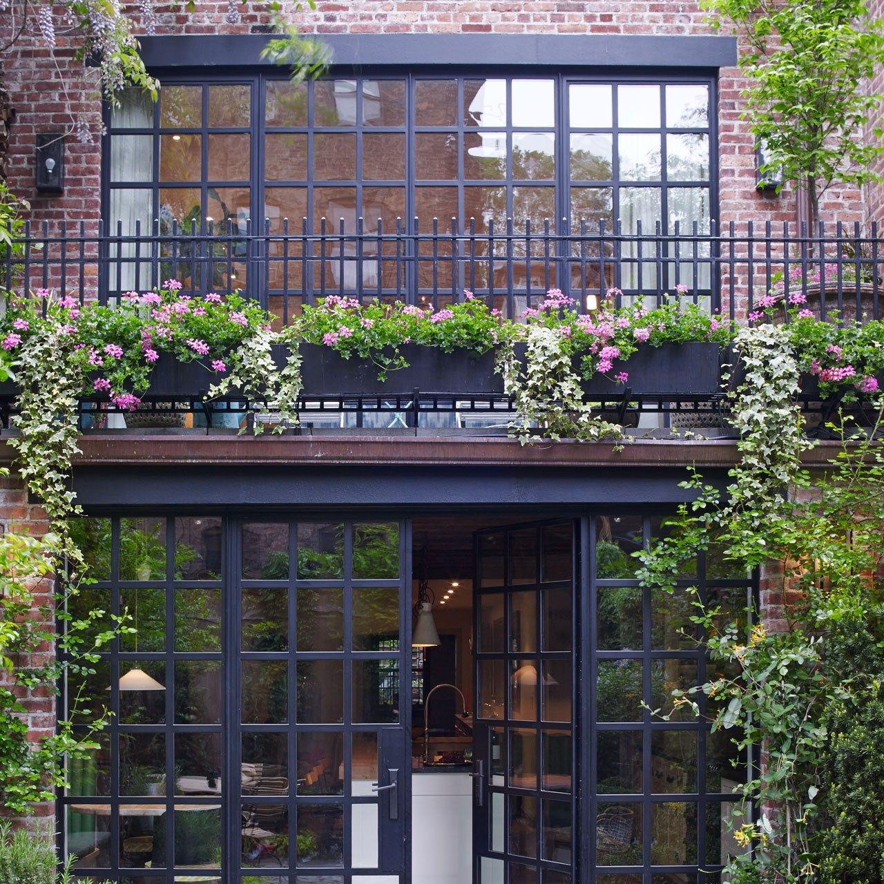 How to plant beautiful window boxes for every season